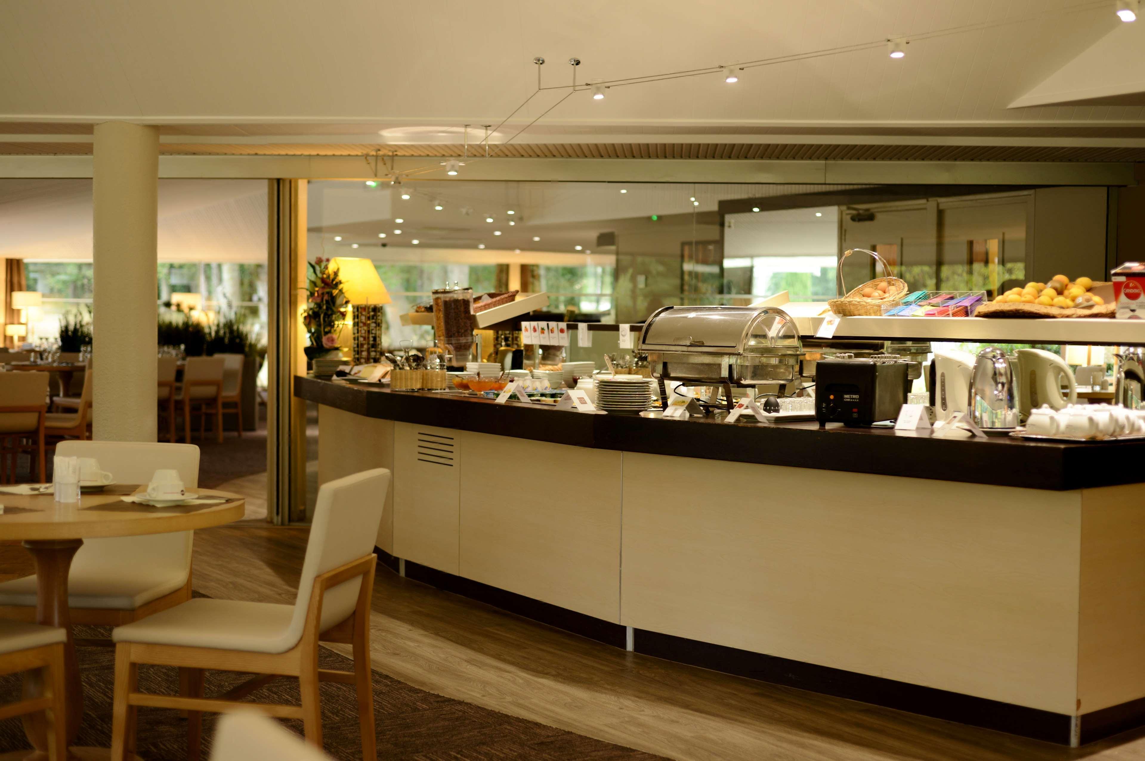 Best Western Le Bois De La Marche Liguge Luaran gambar