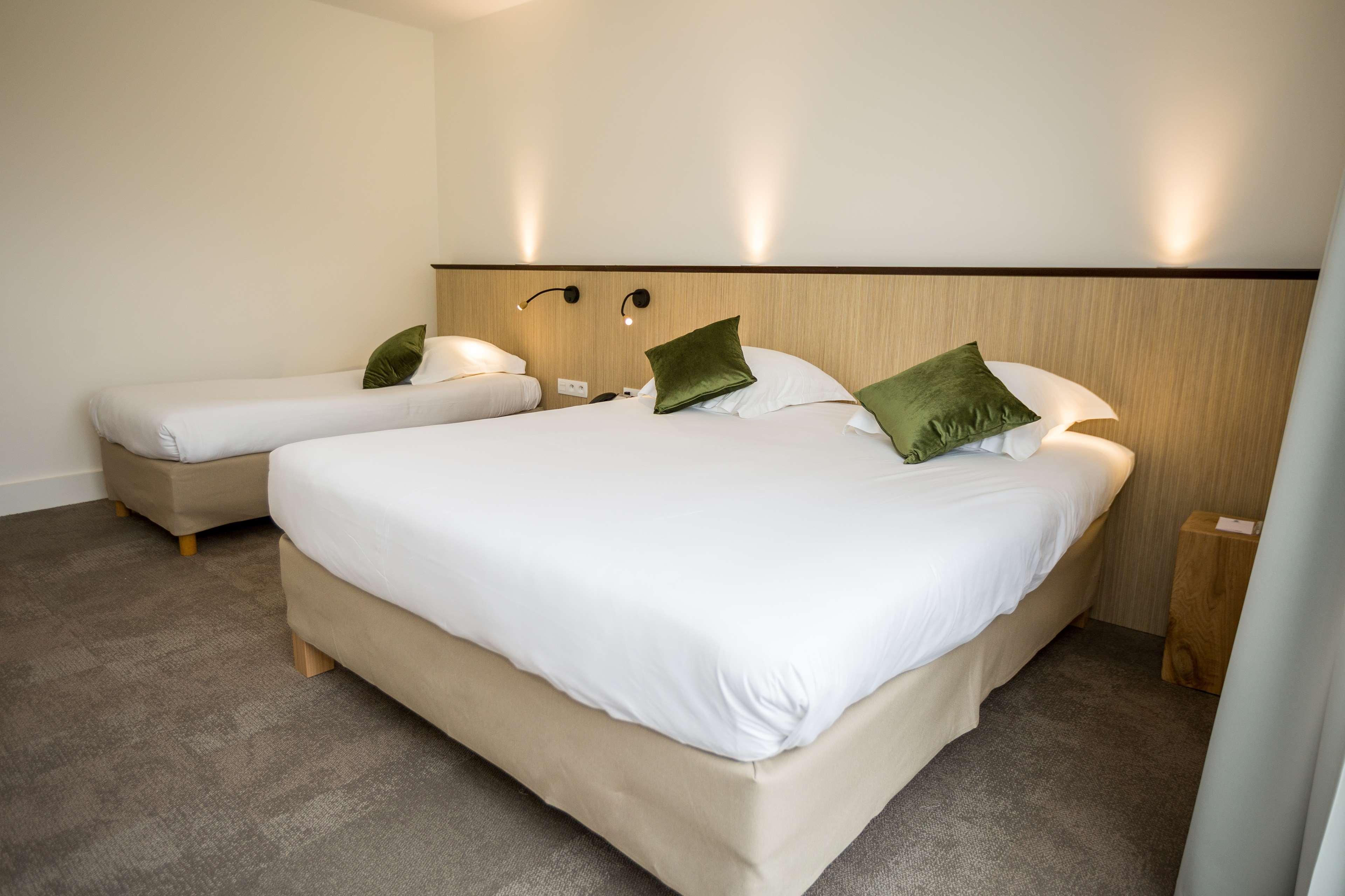 Best Western Le Bois De La Marche Liguge Luaran gambar