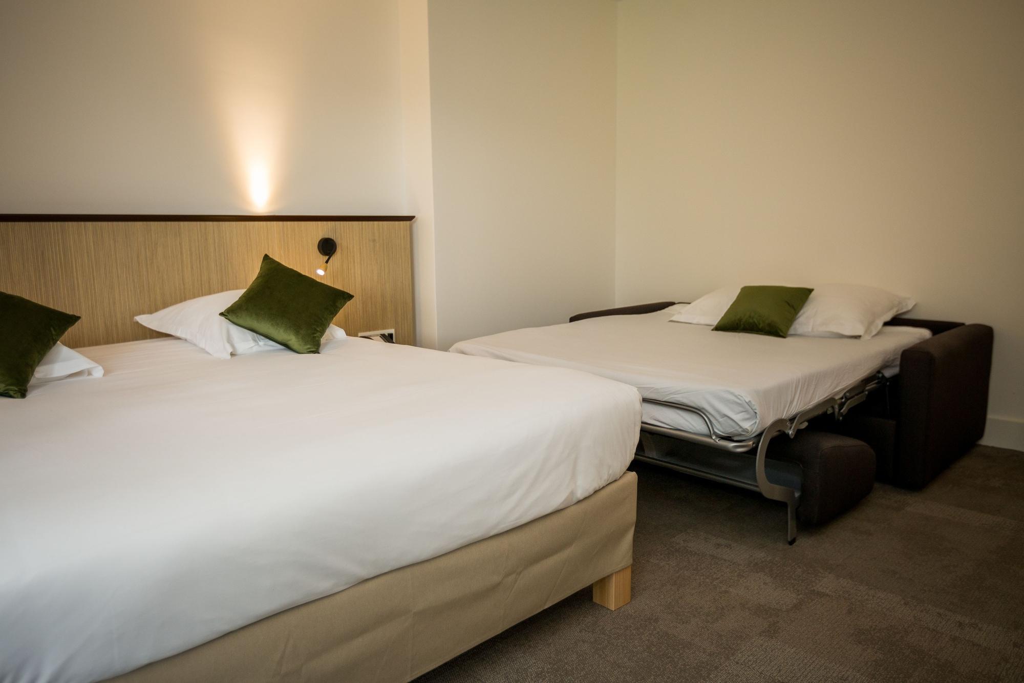 Best Western Le Bois De La Marche Liguge Luaran gambar