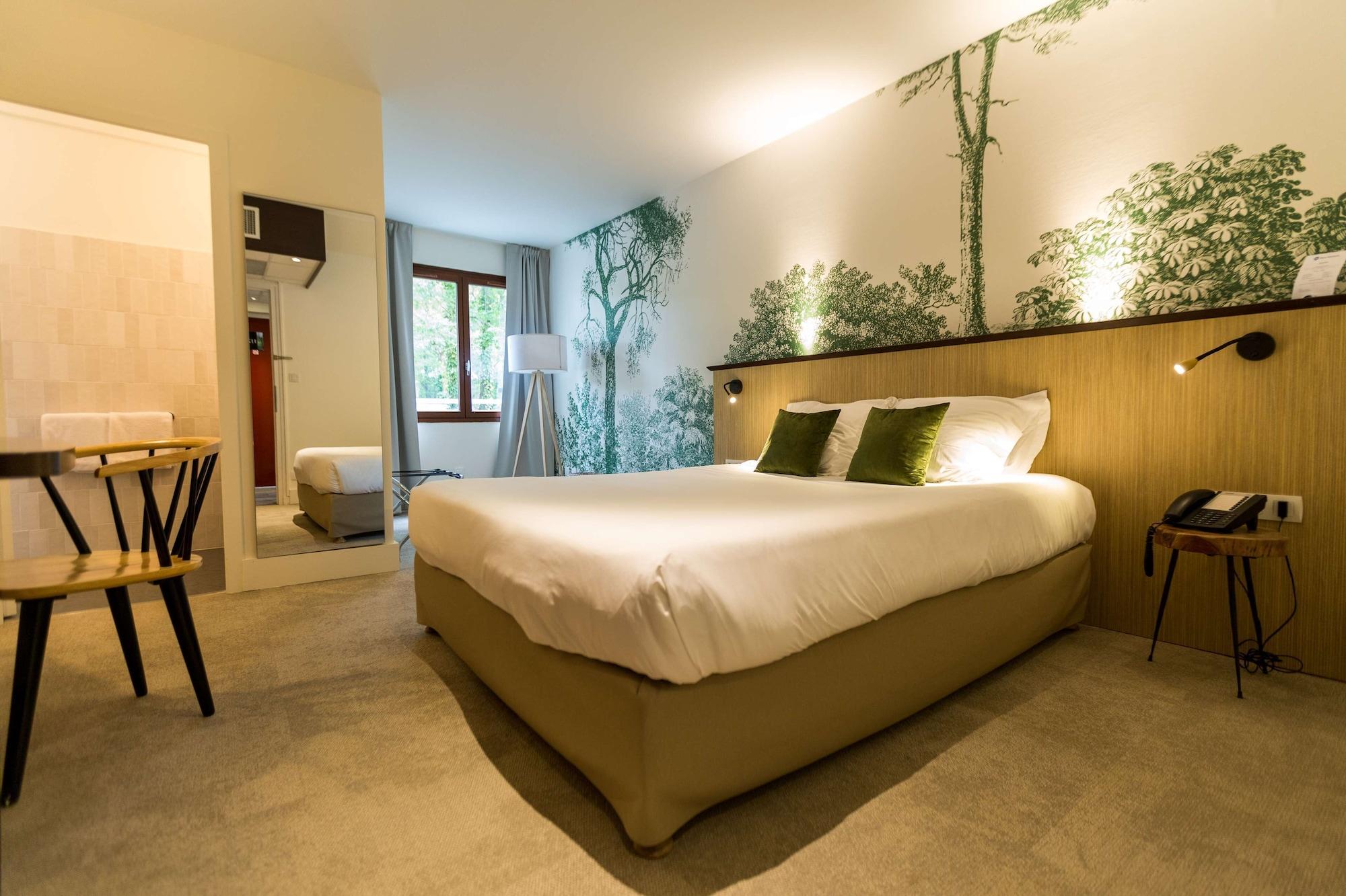 Best Western Le Bois De La Marche Liguge Luaran gambar